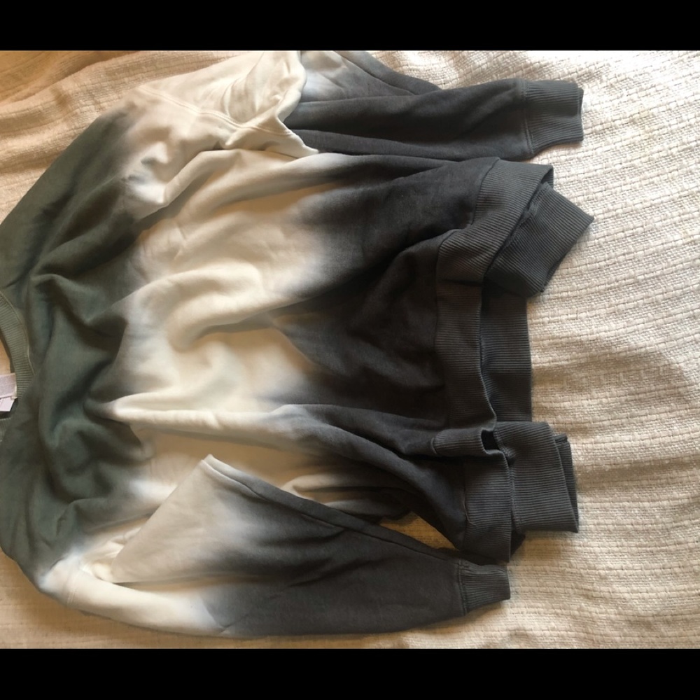 AE ‘ahh-mazingly soft sweatshirt’